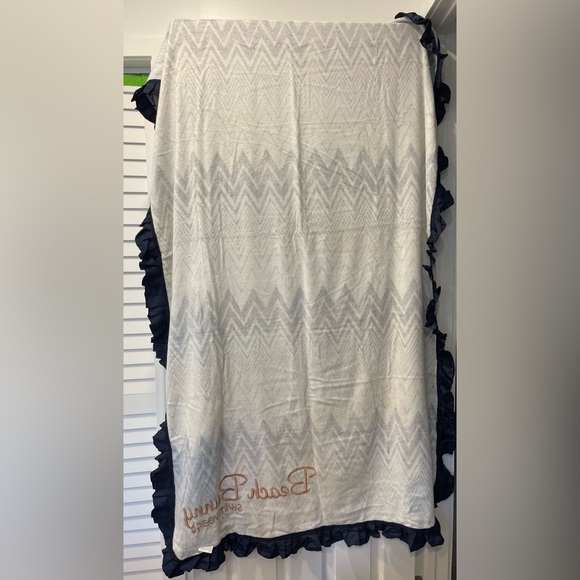 NEW Beach Bunny 🌊🐰 OG Chevron Towel - Picture 4 of 4